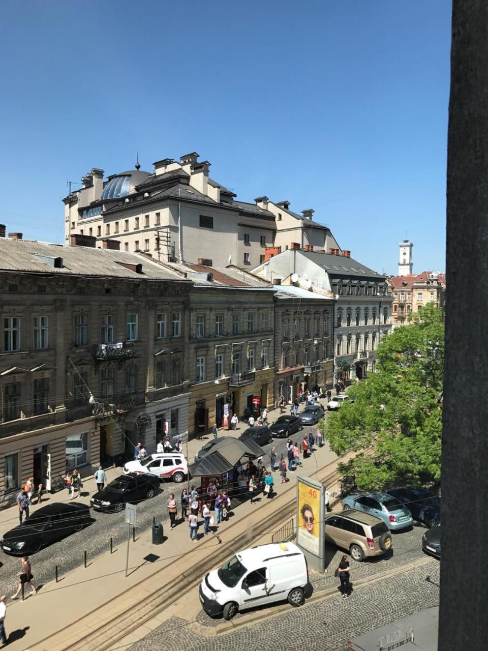 Baker'S Street Hostel Lviv Bagian luar foto