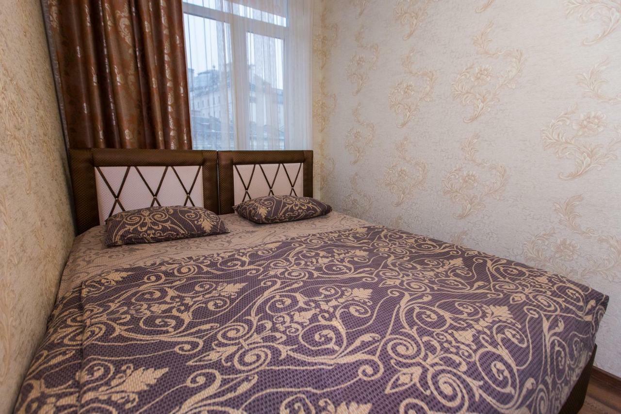 Baker'S Street Hostel Lviv Bagian luar foto
